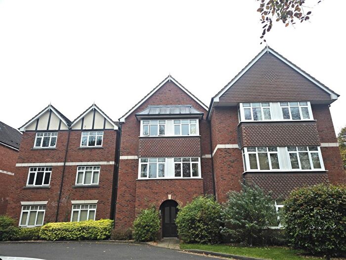 3 Bedroom Flat To Rent In Wake Green Road, Moseley, Birmingham, B13