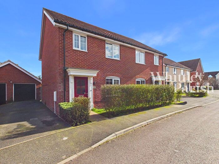 3 Bedroom Semi Detached House For Sale In Jermyn Way, Tharston, NR15