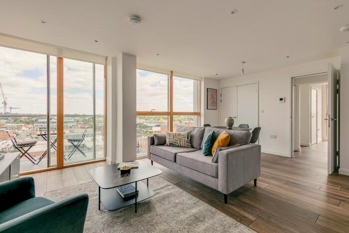 1 Bedroom Flat To Rent In Queen Street, Maidenhead, Berkshire, SL6