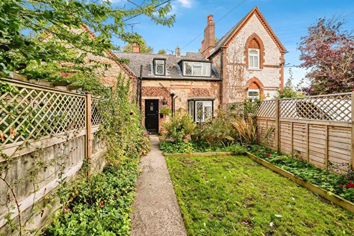 1 Bedroom Terraced House For Sale In Manor Road, Towersey, Thame, OX9
