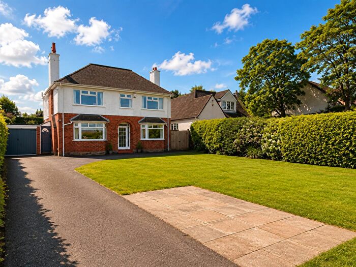 4 Bedroom Detached House For Sale In Oldfield Drive, Heswall, Wirral, CH60