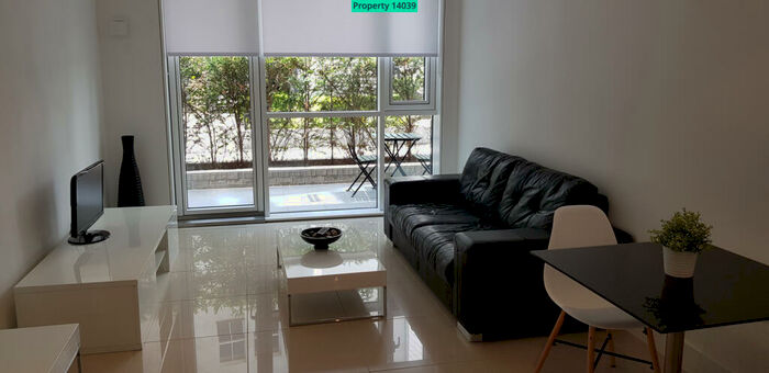 2 Bedroom Apartment To Rent In Christopher Court, Leman Street, London, E1