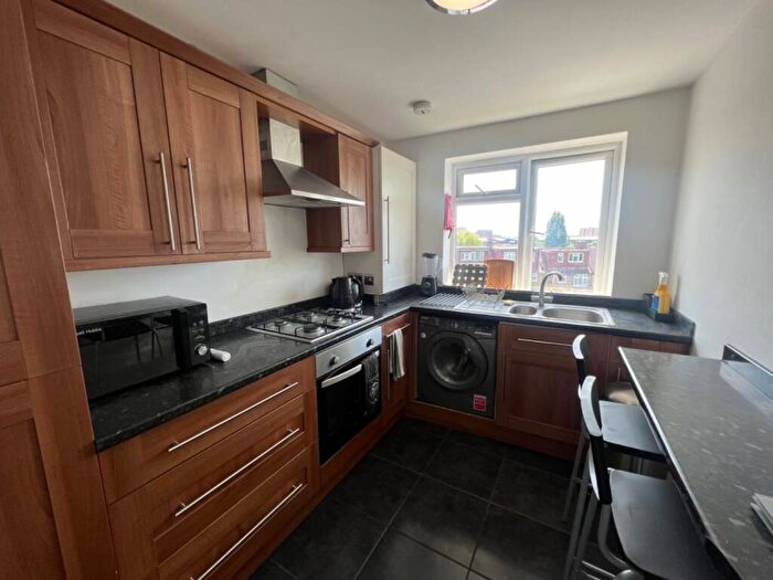 2 Bedroom Flat To Rent In Nicola Close, Harrow, HA3