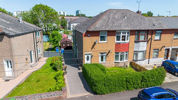 3 Bedroom Flat For Sale In Kinnell Avenue, Cardonald, G52