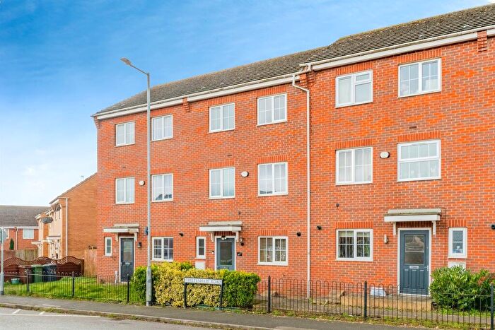 5 Bedroom Terraced House For Sale In Cheltenham Road, Corby, NN18