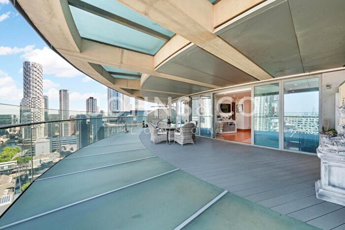 1 Bedroom Flat For Sale In Arena Tower, Crossharbour Plaza, E14