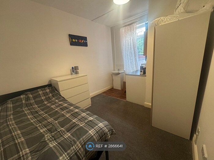 4 Bedroom Terraced House To Rent In Weston St, Walsall, WS1