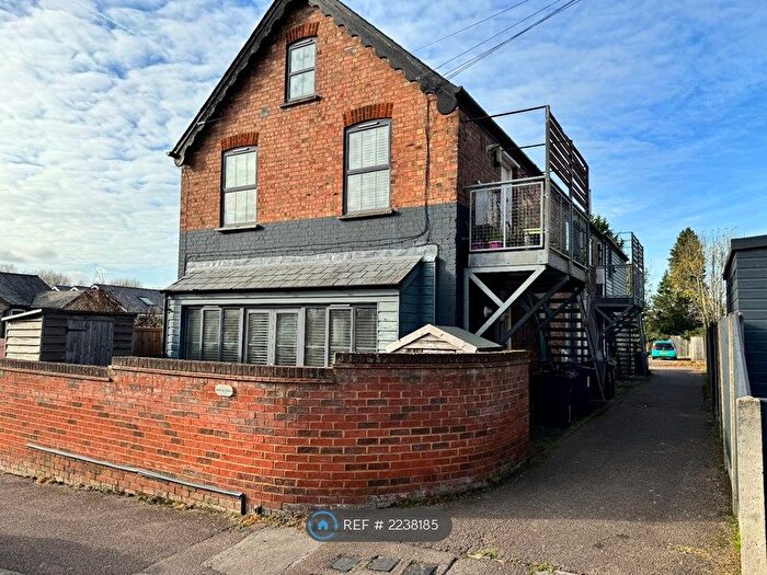 2 Bedroom Flat To Rent In Bakers Mews, Hitchin, SG4