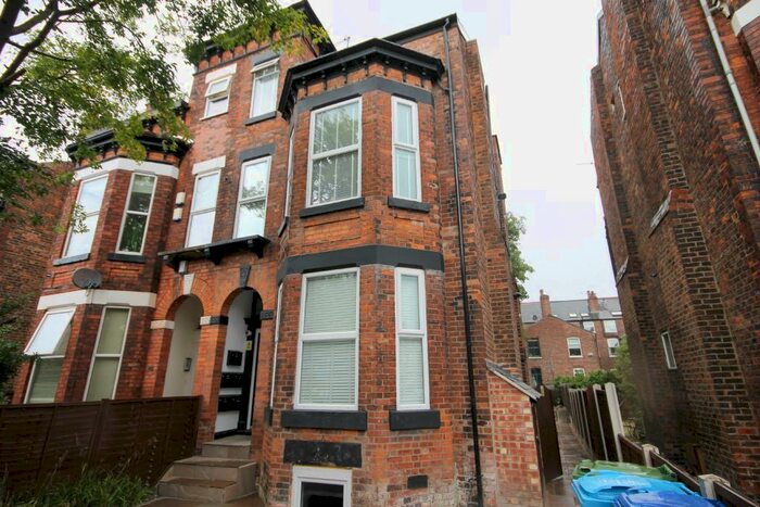 2 Bedroom Flat To Rent In Central Road, West Didsbury, Manchester, M20