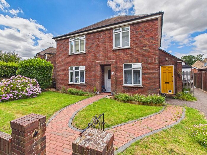 2 Bedroom Maisonette For Sale In Meadow Road, Ashford, TN23