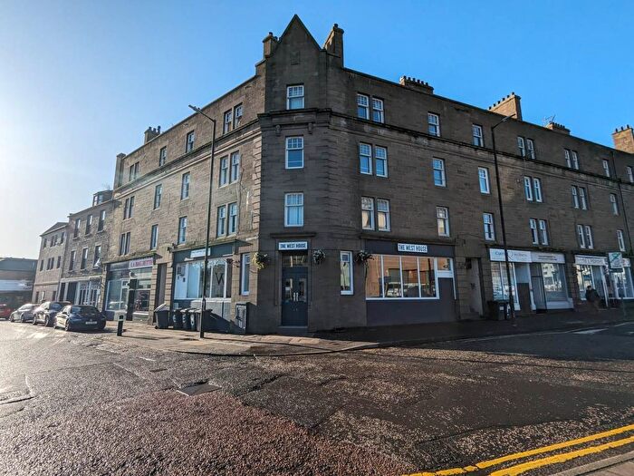 2 Bedroom Flat To Rent In West Port, Dundee, DD1