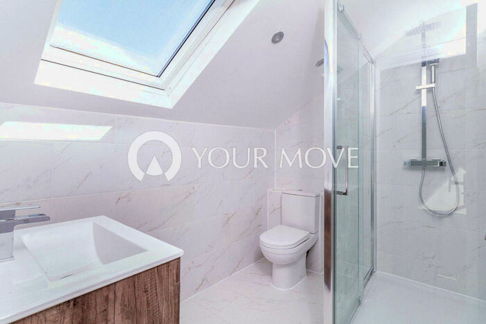 Flat To Rent In High Street, Dartford, Kent, DA1