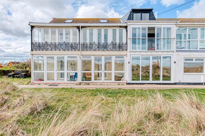 3 Bedroom Terraced House For Sale In Beach Road, Caister-On-Sea, NR30