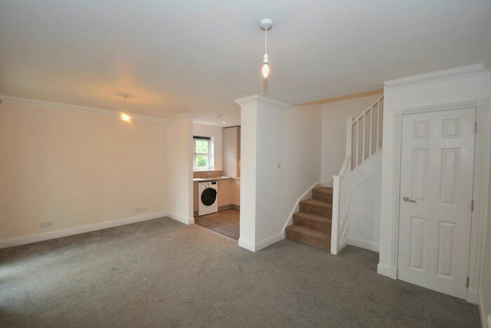 2 Bedroom Garage / Parking To Rent In Briargrove Terrace, Inverness, IV2