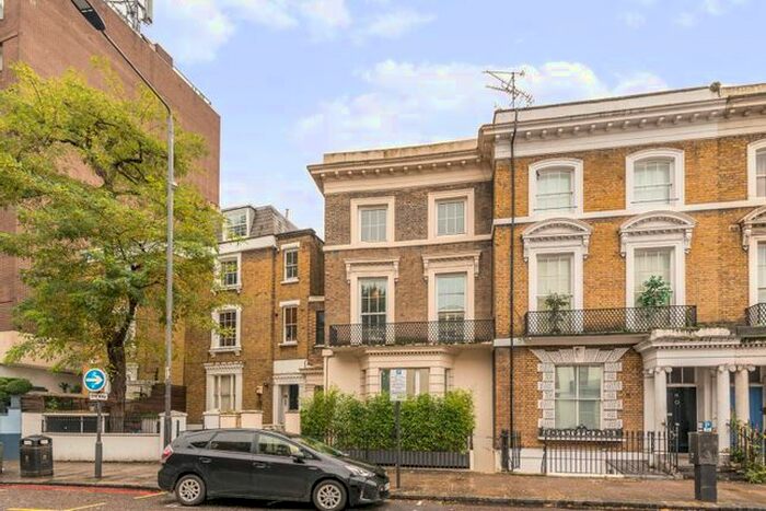 2 Bedroom Flat To Rent In Holland Road, Holland Park, London, W14