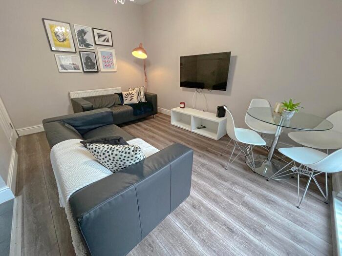 5 Bedroom Terraced House To Rent In Cranborne Road, L15