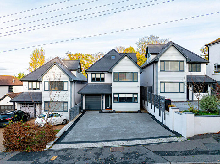 5 Bedroom Detached House For Sale In London Hill, Rayleigh, SS6