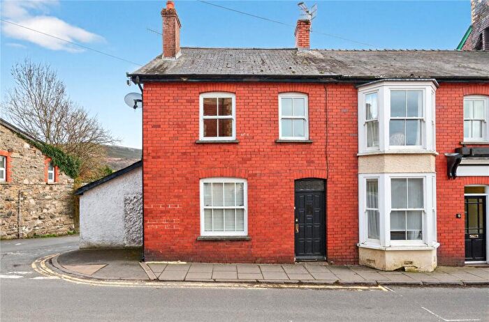 3 Bedroom End Of Terrace House For Sale In Bridge Street, Rhayader, Powys, LD6