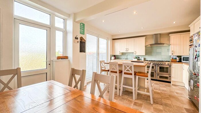 3 Bedroom Terraced House For Sale In Thanet Road, Bedminster, BS3