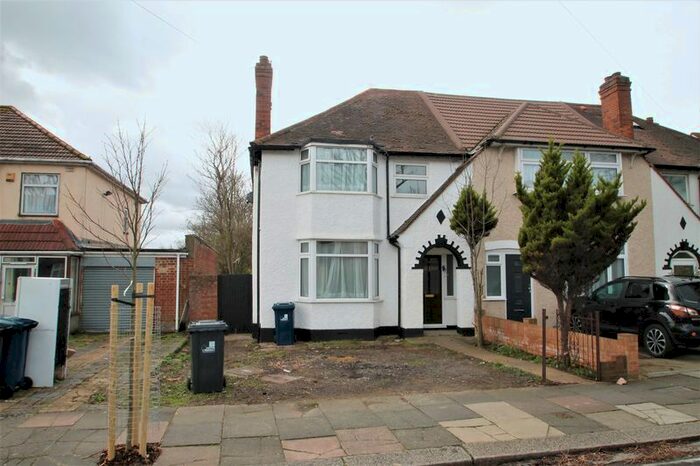 3 Bedroom Semi-Detached House To Rent In Avon Road, Greenford, UB6