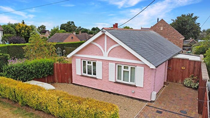 2 Bedroom Detached Bungalow To Rent In Rosebank Road, West Mersea, Colchester, CO5