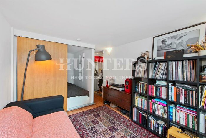 Studio To Rent In Stoke Newington Church Street, London, N16