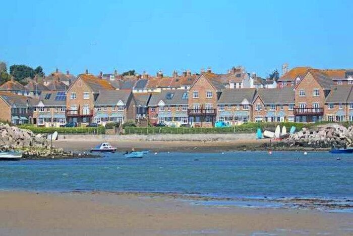 1 Bedroom Flat To Rent In The Old Rectory, Weymouth, DT4