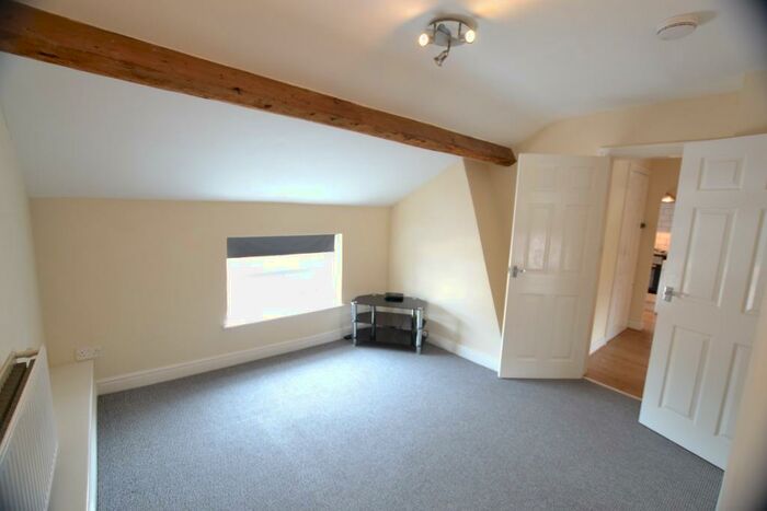2 Bedroom Flat To Rent In Mill Lane, Macclesfield, SK11