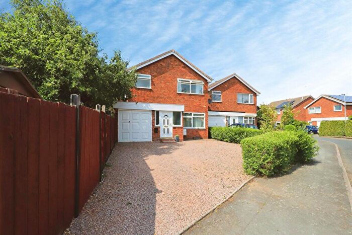 3 Bedroom Detached House For Sale In Quantock Drive, Kidderminster, DY10