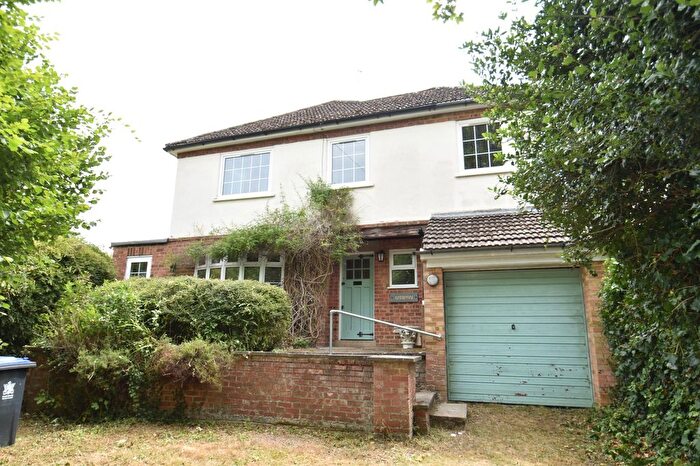 4 Bedroom Detached House For Sale In Duffield Lane, Stoke Poges, Buckinghamshire, SL2