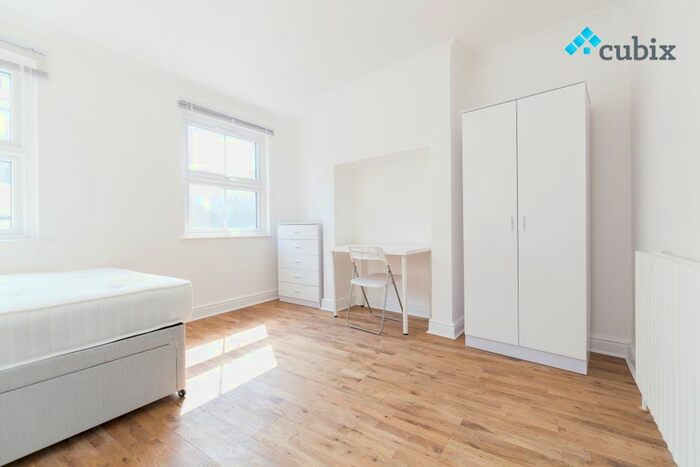 3 Bedroom Flat To Rent In Kennington Lane, London, SE11