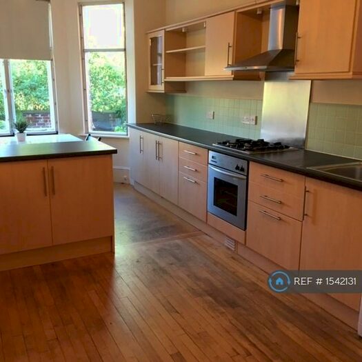 4 Bedroom Semi-Detached House To Rent In Beech Grove, Manchester, M14