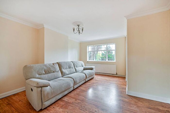 3 Bedroom Semi-Detached House To Rent In Swan Road, Hanworth, Feltham, TW13