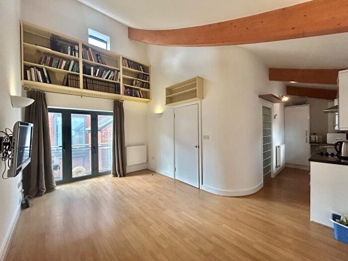 1 Bedroom Flat To Rent In Reading Road, Henley On Thames, RG9