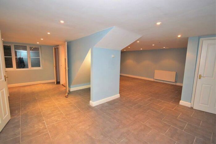5 Bedroom Detached House To Rent In Badgers Sett, Thame, Oxfordshire, OX9