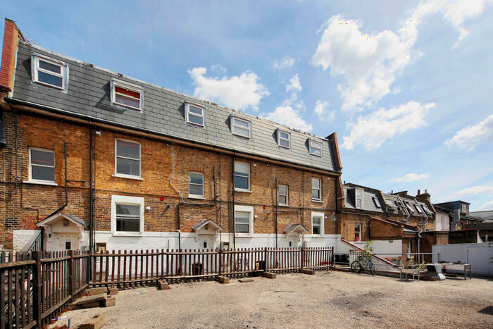 1 Bedroom Flat To Rent In Northcote Road, London, SW11