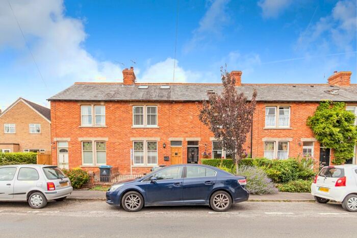 3 Bedroom Terraced House To Rent In Wroslyn Road, Freeland, OX29