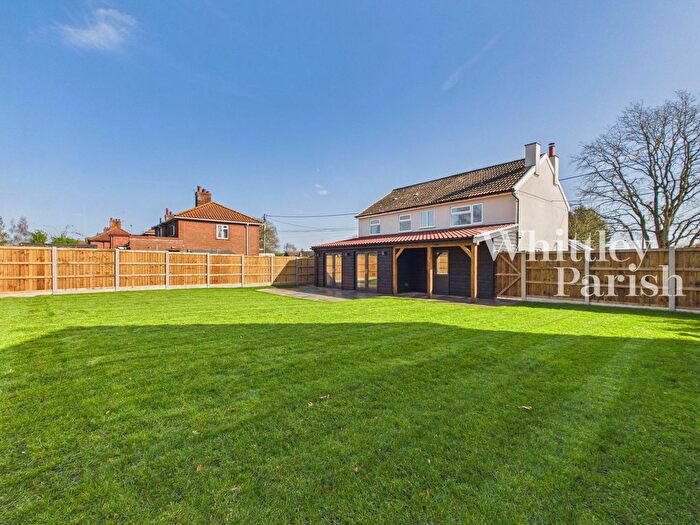 4 Bedroom Detached House For Sale In Common Road, Bressingham, IP22