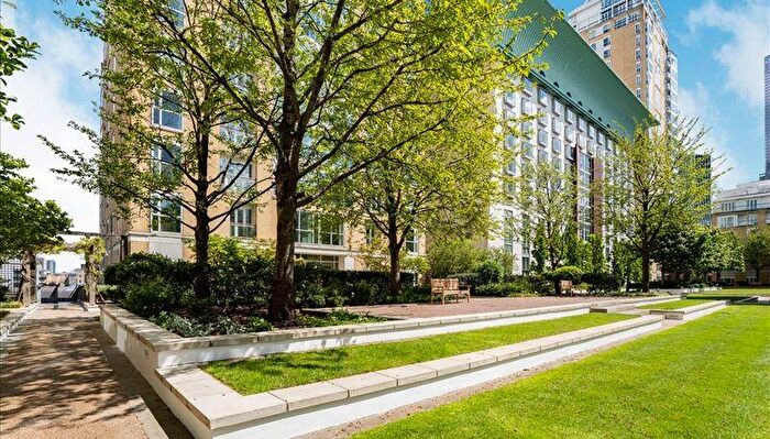 2 Bedroom Apartment To Rent In Westferry Circus, London, E14