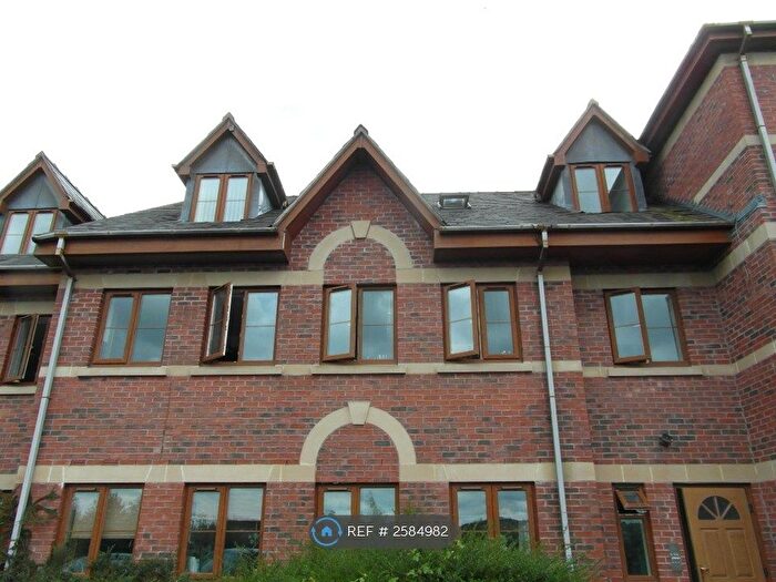 3 Bedroom Flat To Rent In Spring Heights, Redditch, B97