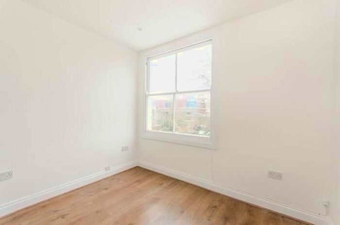 Studio To Rent In Highbury Place, London, N5