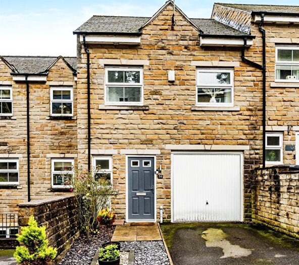 3 Bedroom Town House For Sale In Rylands Park, Ripponden, Sowerby Bridge, HX6