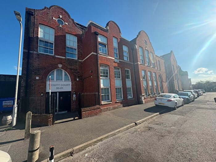 2 Bedroom Flat To Rent In Trinity Square, Margate, CT9