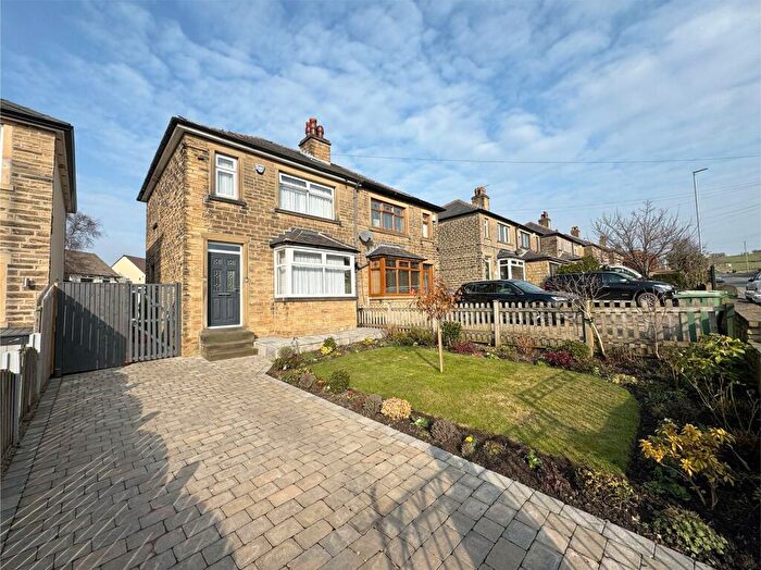 2 Bedroom Semi-Detached House For Sale In Heaton Moor Road, Huddersfield, HD5