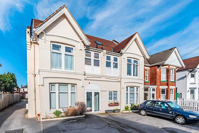 1 Bedroom Apartment To Rent In Richmond House, Parkwood Road, Bournemouth, BH5