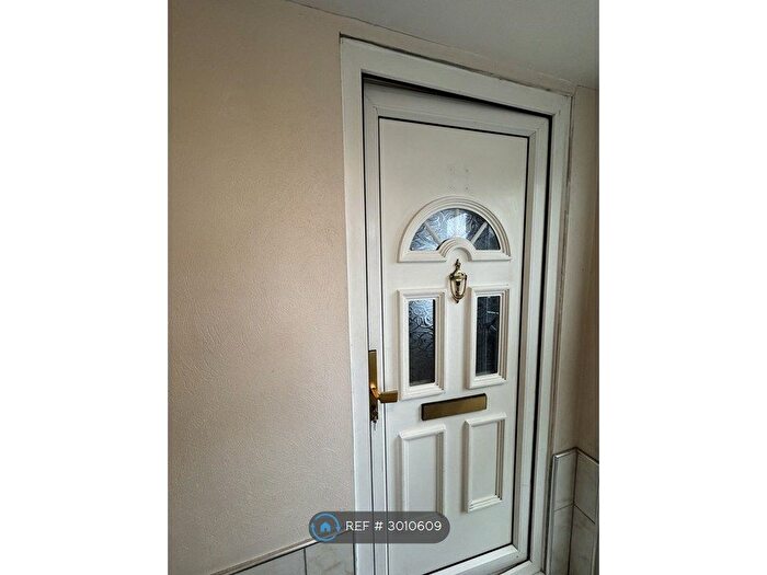 Studio To Rent In Annex/Garage Room, Harrow, HA1