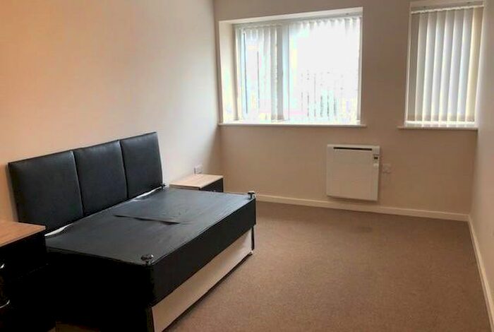 1 Bedroom Flat To Rent In Larch House, High Street, Kingswinford, DY6