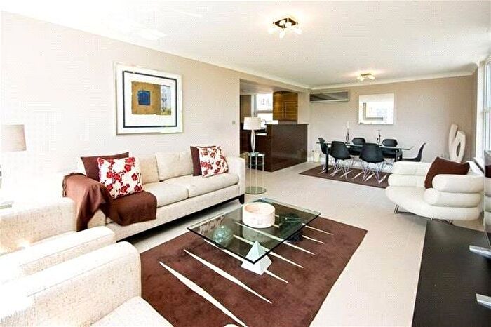 3 Bedroom Apartment To Rent In St. Johns Wood Park, London, NW8