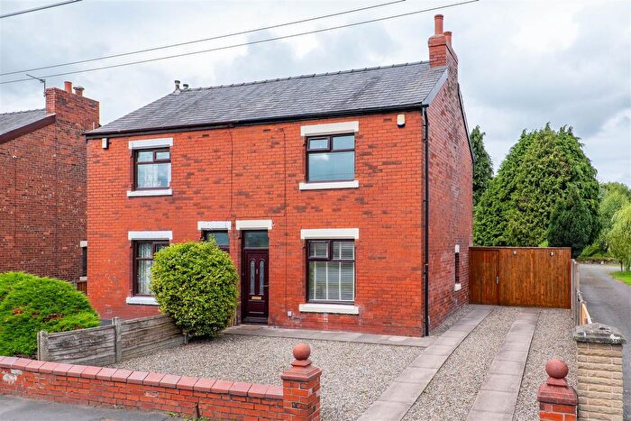2 Bedroom Semi Detached House For Sale In Croston Road, Farington Moss, Leyland, PR26