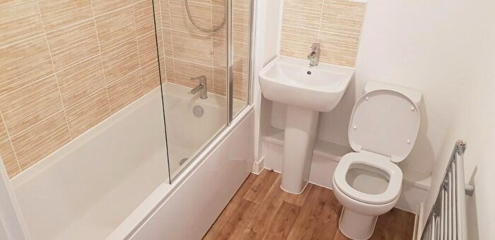 2 Bedroom Apartment To Rent In Birnam Court, Selly Oak, Birmingham, B29